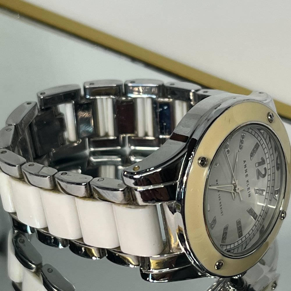 ANNE KLEIN brand stylish two tone rare find watch! new battery! runs great 5 3/4
